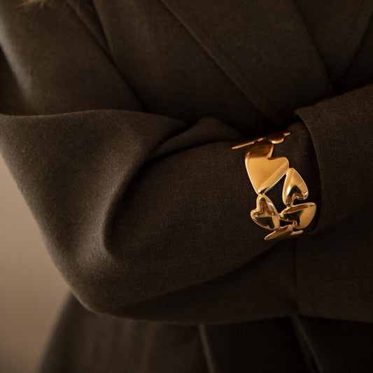 Armband "Love "in Gold