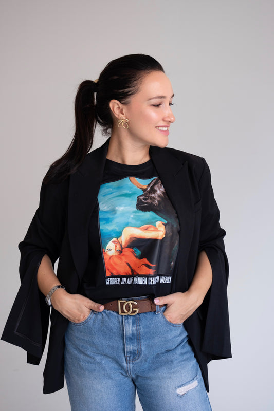 T-Shirt mit Kunstdruck und Zitat "Geboren, um auf Händen getragen zu werden" Schwarz